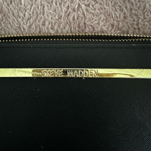 Steve Madden Wallet - Picture 2 of 5